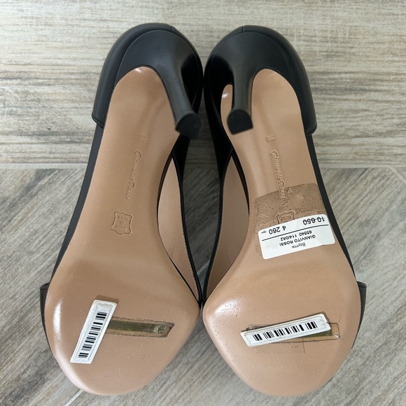 Gianvito Rossi Half-D’Orsay Asymmetric Elegant Sandal. Size 6 - Picture 6 of 12